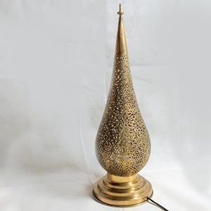 Photophore sous forme de goutte d'eau fabriqué à la main par des artisants marocain. Un style chic disponible en cuivre avec différents motifs.
