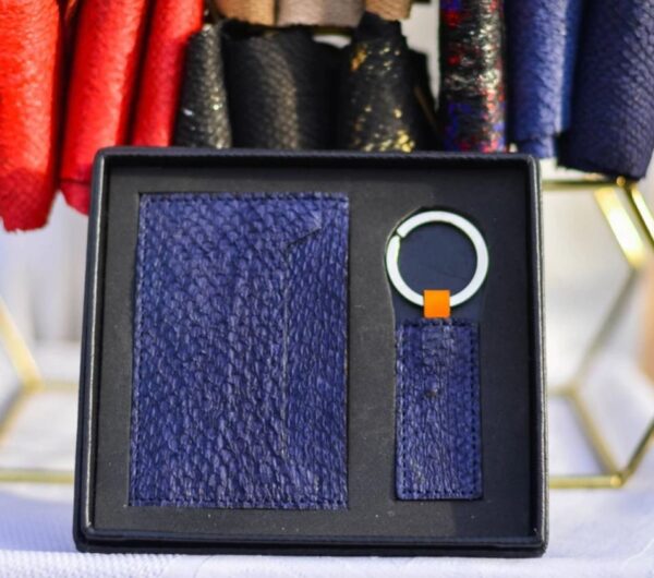 Coffret Set porte cartes et porte clés artisanal en cuir ou similicuir marocain personnalisable cadeau artisanal maroc 2
