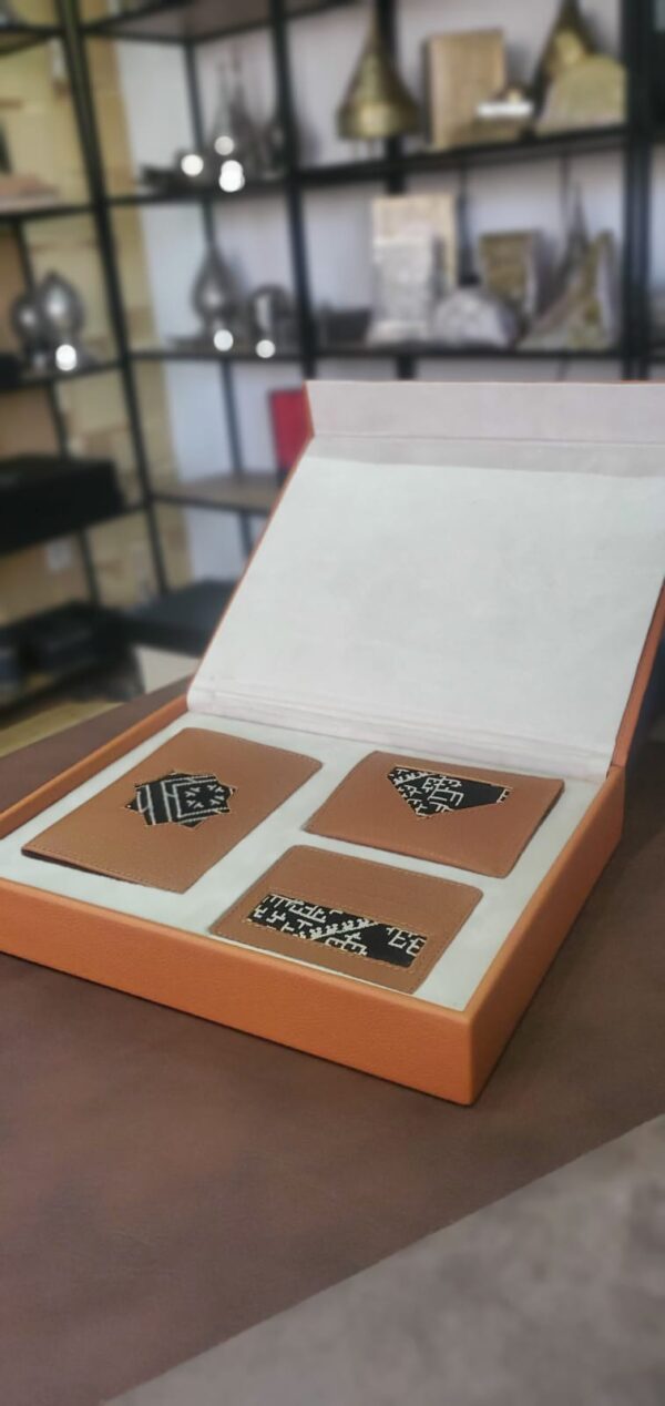 coffret portefeuille artisanal marocain porte passeport porte cartes et porte monnaie